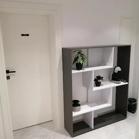 Luxury And Gold Konukevi 4*