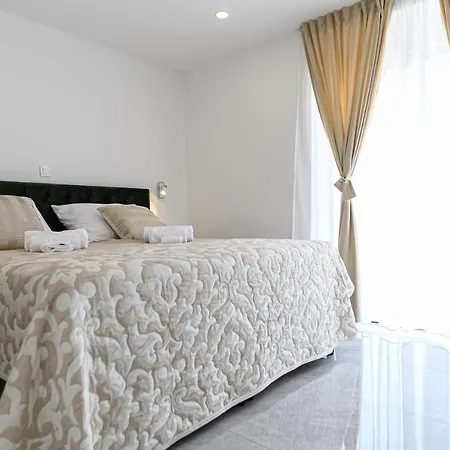 Luxury And Gold 4* ספליט