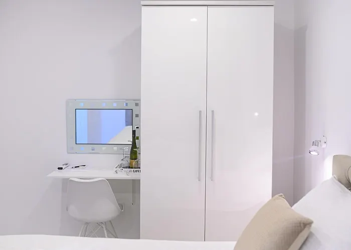 Luxury And Gold 스플리트