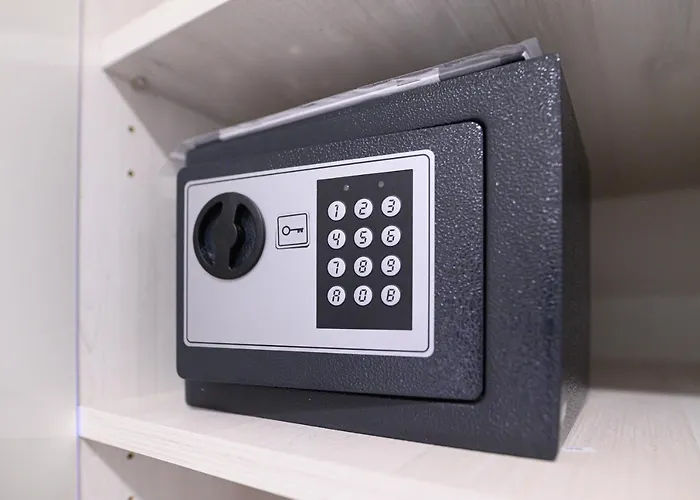 Luxury And Gold 스플리트