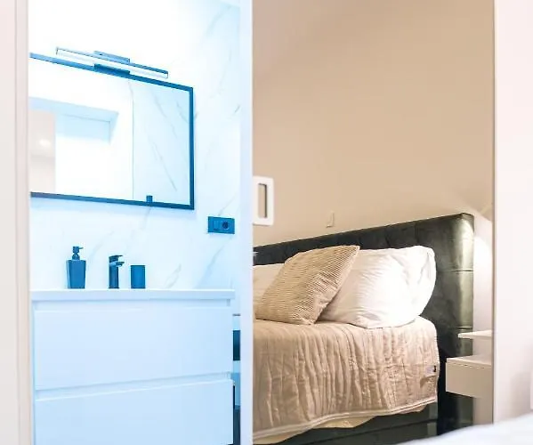 Luxury And Gold 게스트하우스 4*